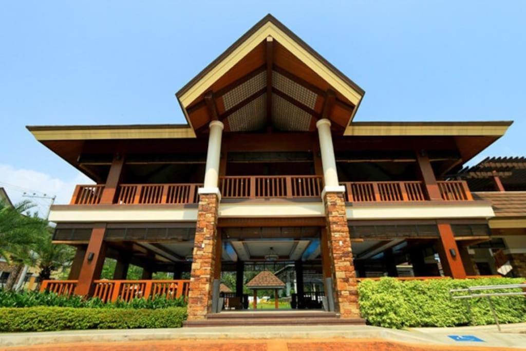Dreamy 2Br Condo, With A Golf Course View Cebu Ngoại thất bức ảnh