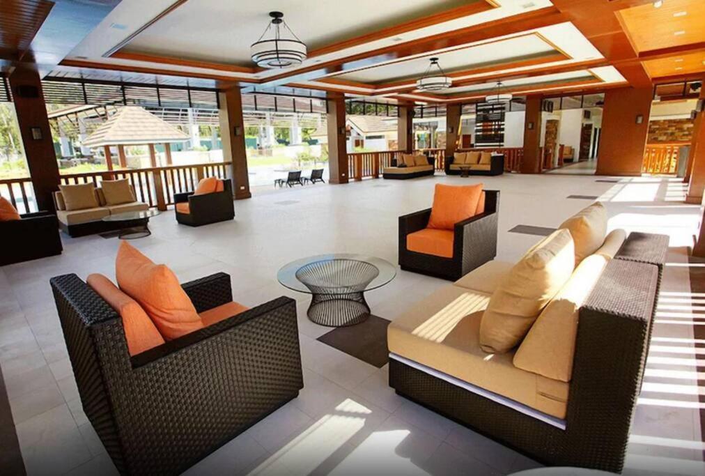 Dreamy 2Br Condo, With A Golf Course View Cebu Ngoại thất bức ảnh